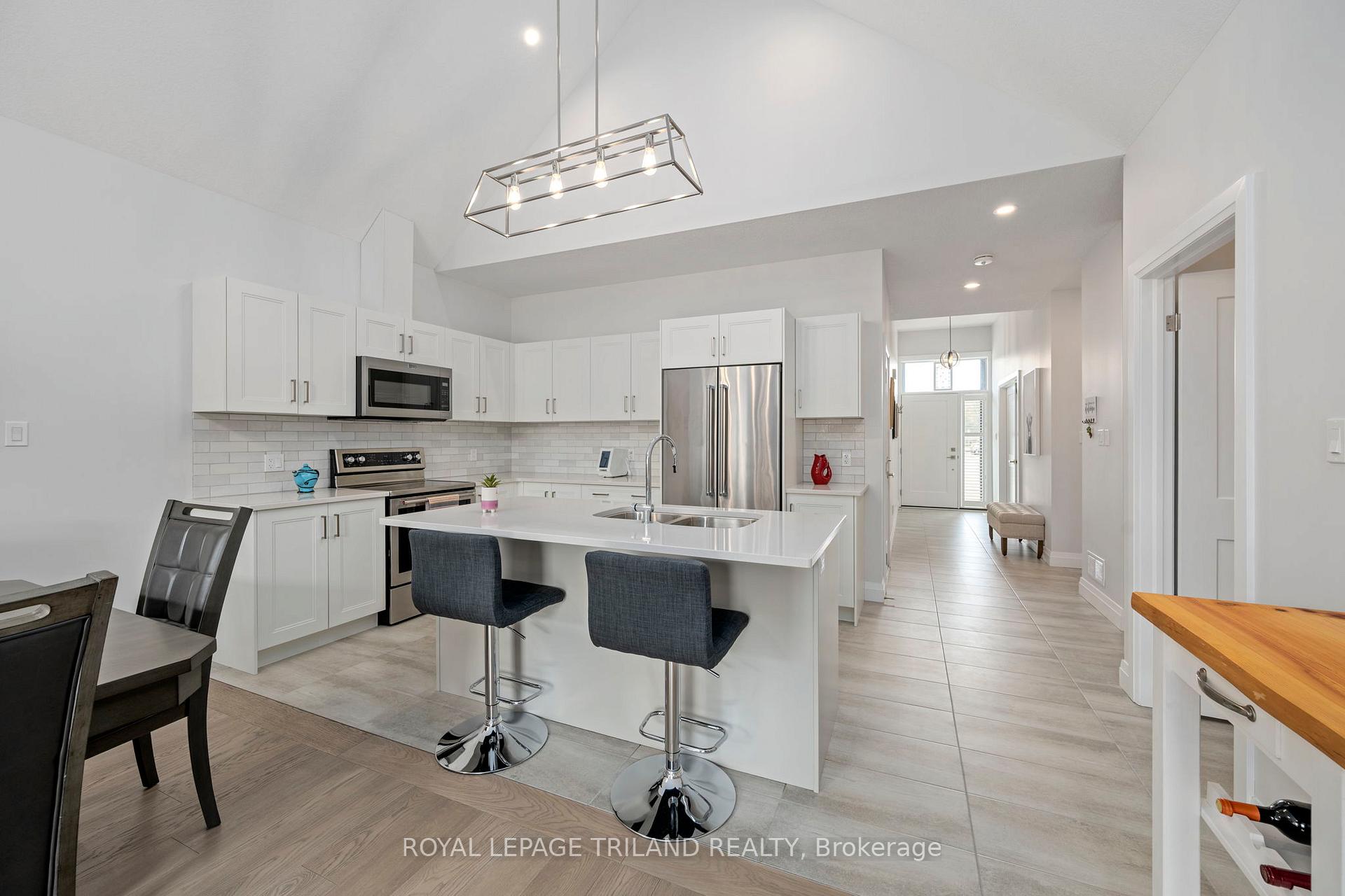 Photo 9 of Unit 12, 63 Compass Trail, Central Elgin, Rural Central Elgin — HOMEH
