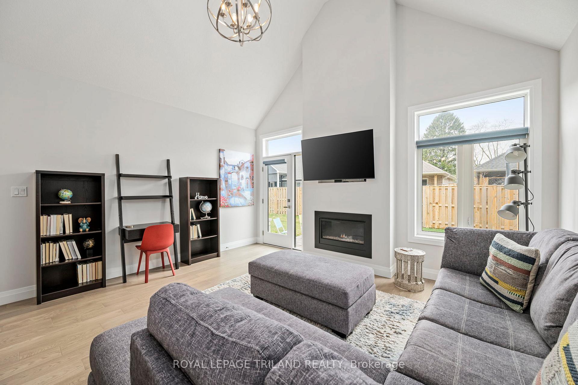 Photo 11 of Unit 12, 63 Compass Trail, Central Elgin, Rural Central Elgin — HOMEH