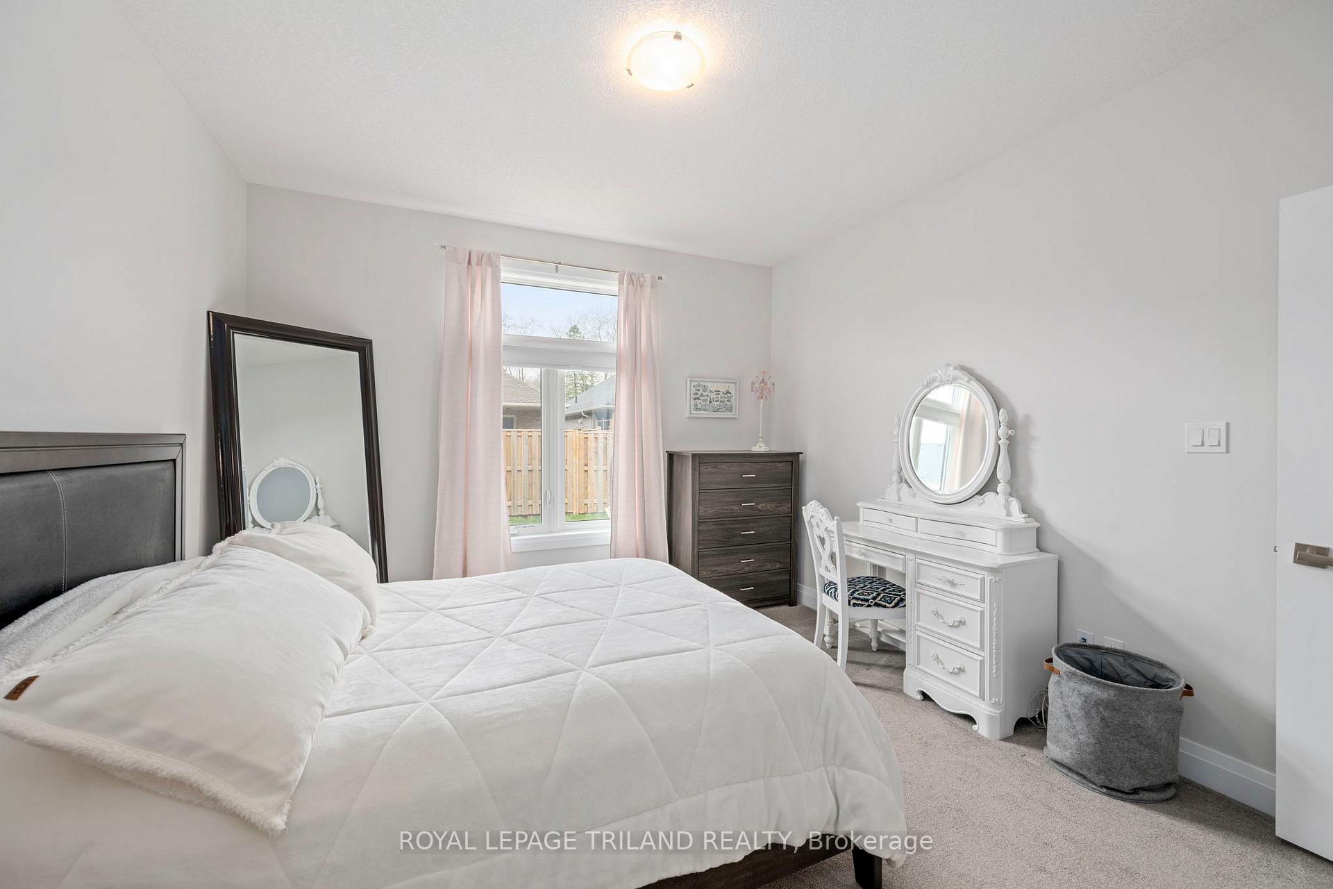 Photo 14 of Unit 12, 63 Compass Trail, Central Elgin, Rural Central Elgin — HOMEH