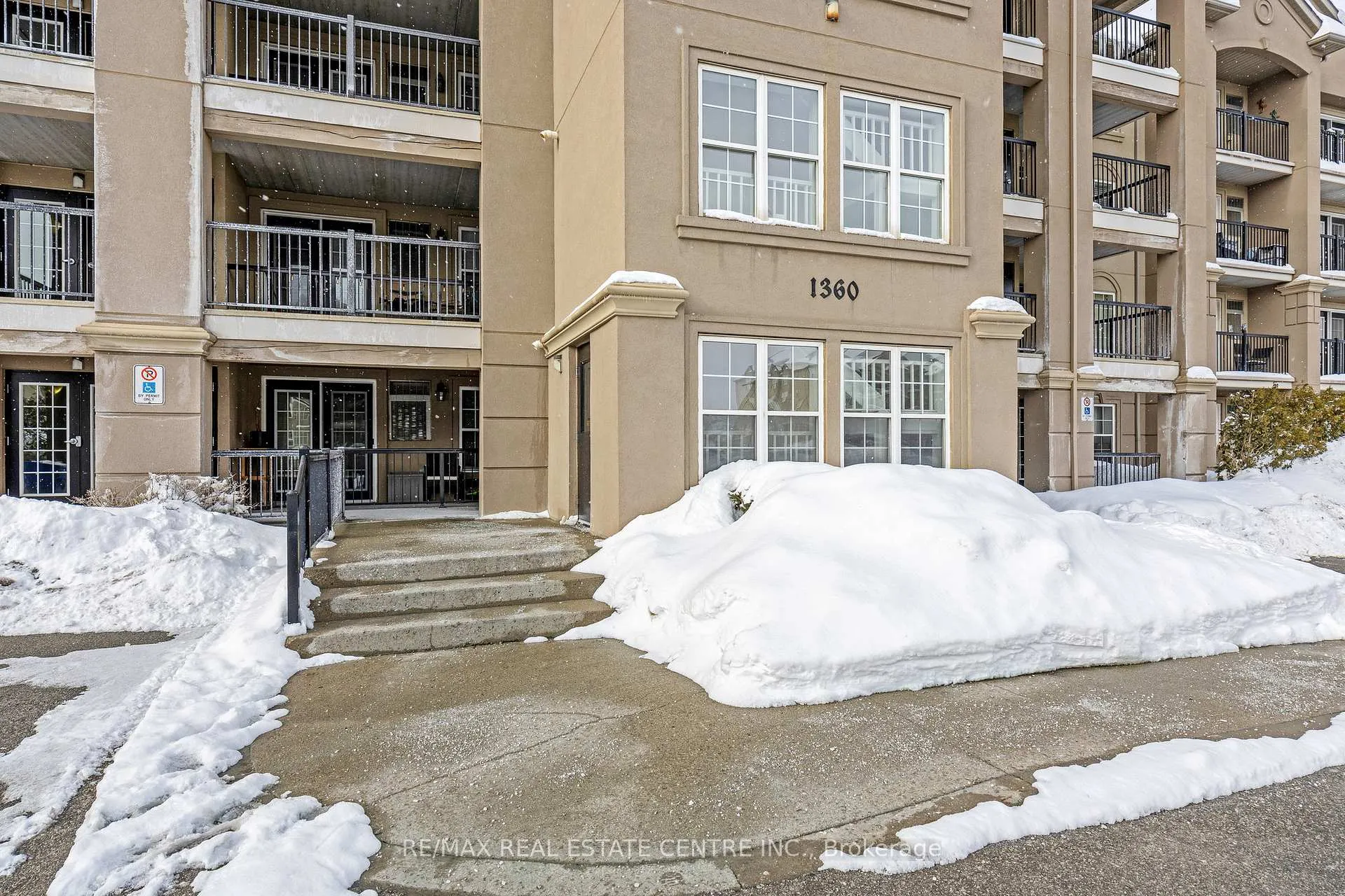 Front of Unit 304, 1360 Main Street E