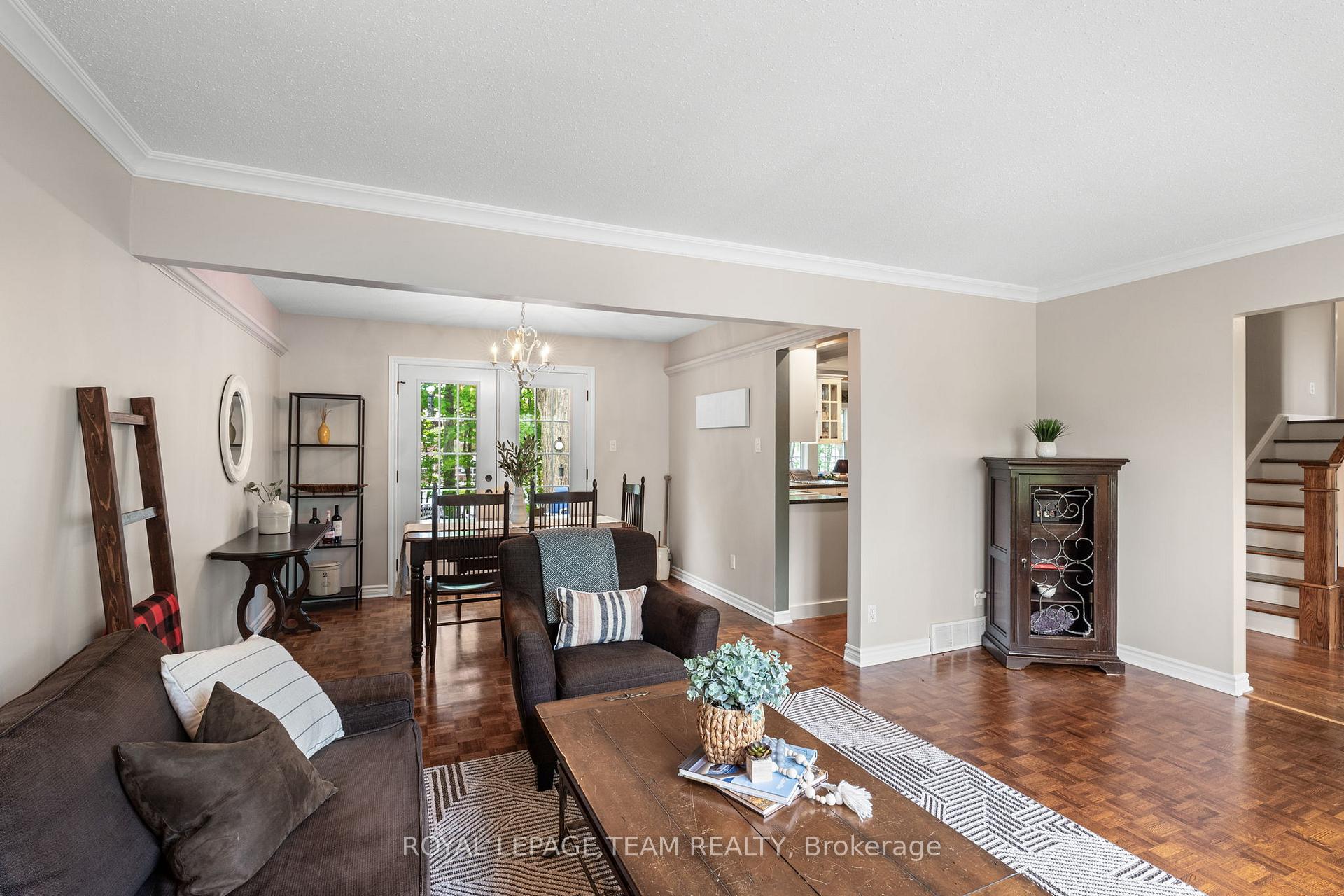 Photo 7 of 22 Juniper Court, Ottawa, Borden Farm/Stewart Farm/Carleton Heights/Parkwood Hills — HOMEH