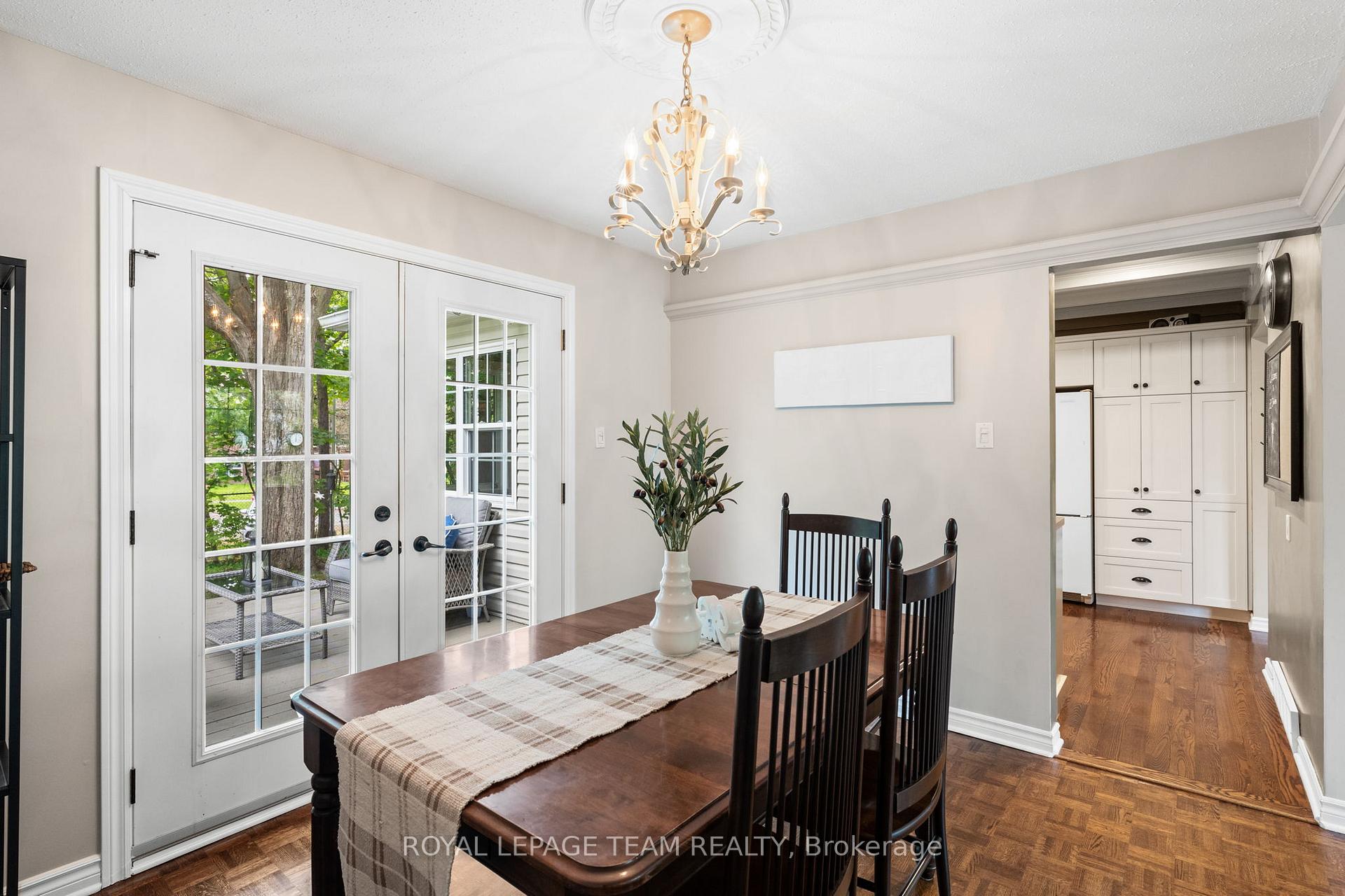 Photo 11 of 22 Juniper Court, Ottawa, Borden Farm/Stewart Farm/Carleton Heights/Parkwood Hills — HOMEH