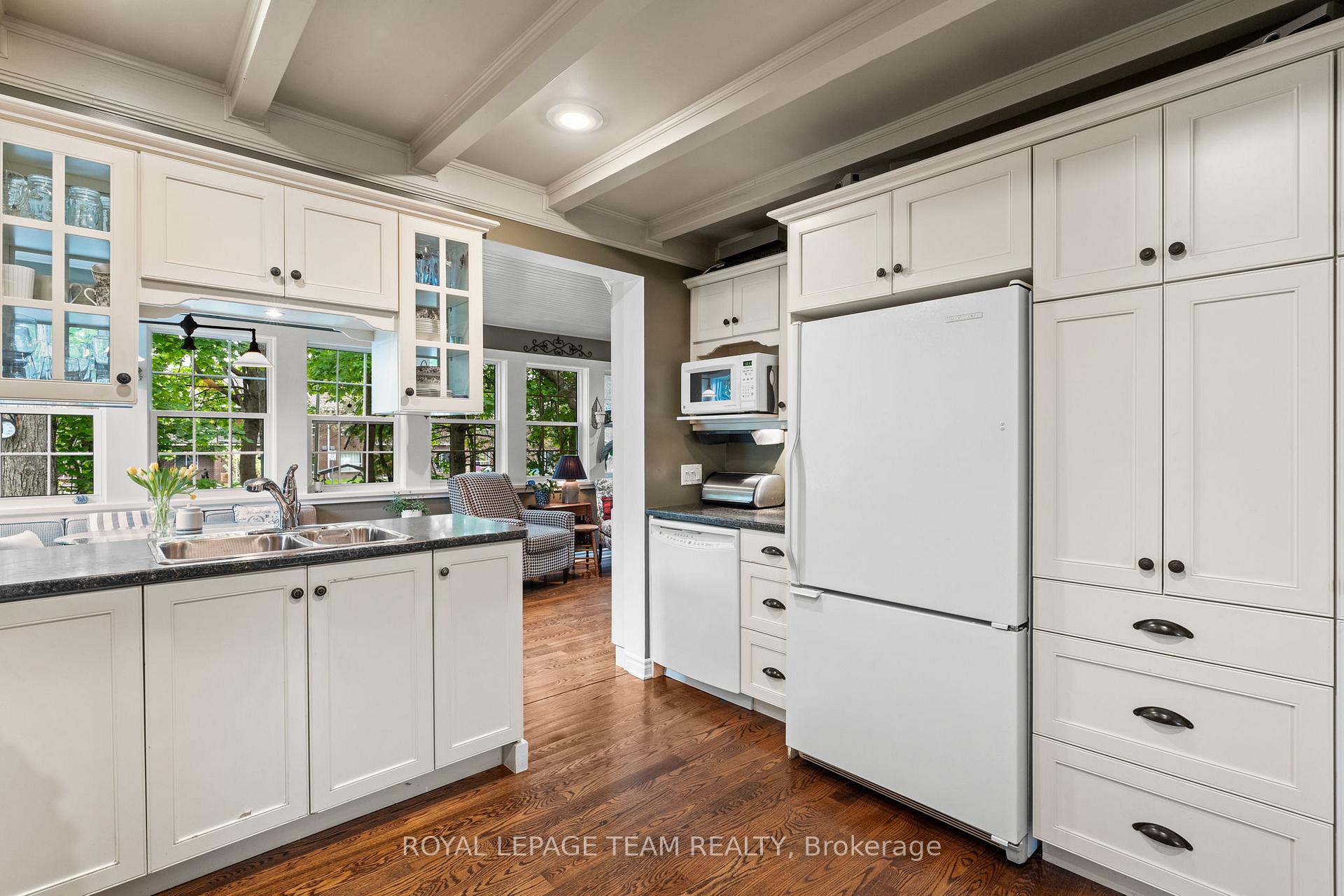 Photo 10 of 22 Juniper Court, Ottawa, Borden Farm/Stewart Farm/Carleton Heights/Parkwood Hills — HOMEH