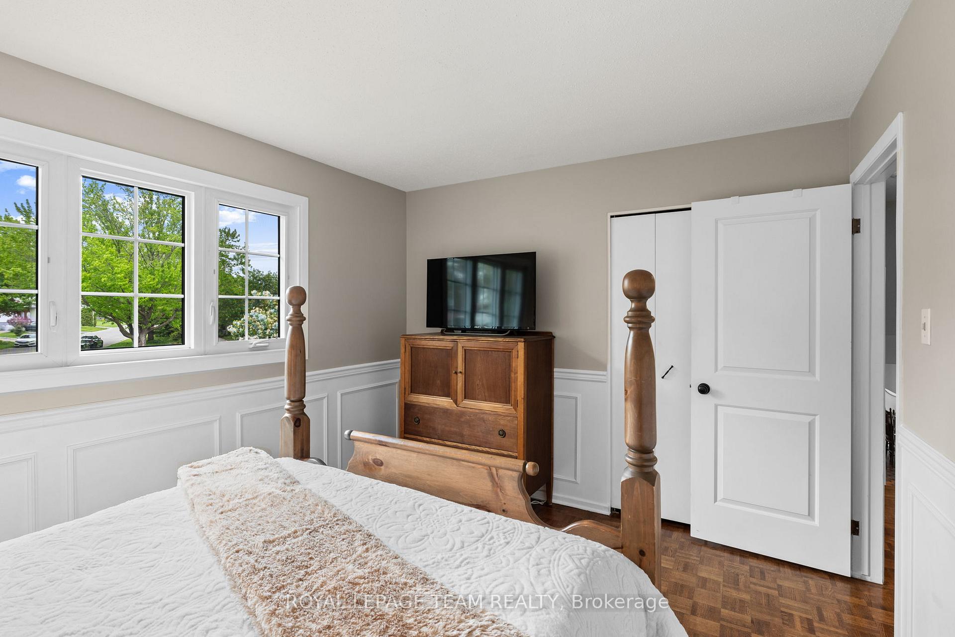 Photo 21 of 22 Juniper Court, Ottawa, Borden Farm/Stewart Farm/Carleton Heights/Parkwood Hills — HOMEH