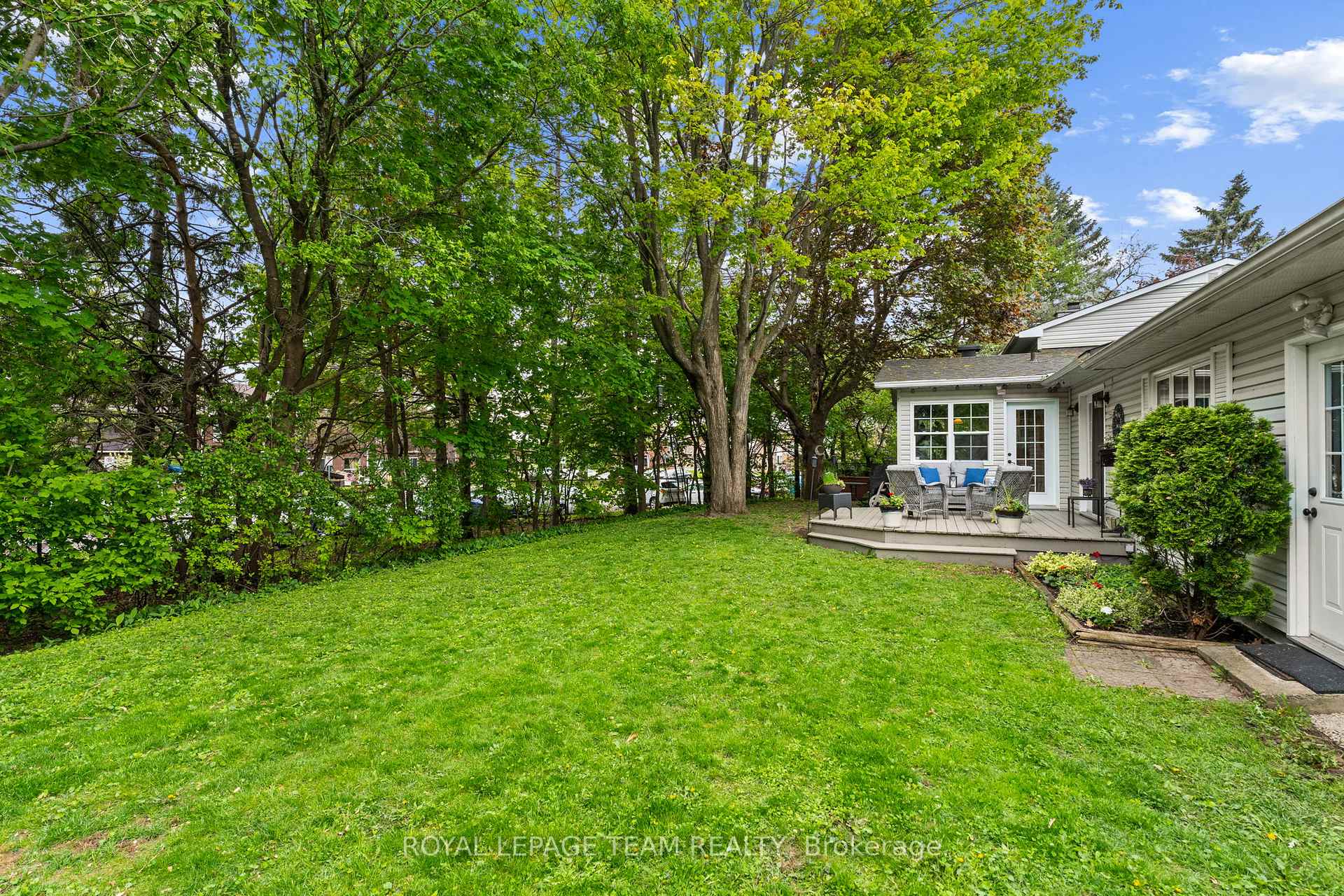 Photo 40 of 22 Juniper Court, Ottawa, Borden Farm/Stewart Farm/Carleton Heights/Parkwood Hills — HOMEH