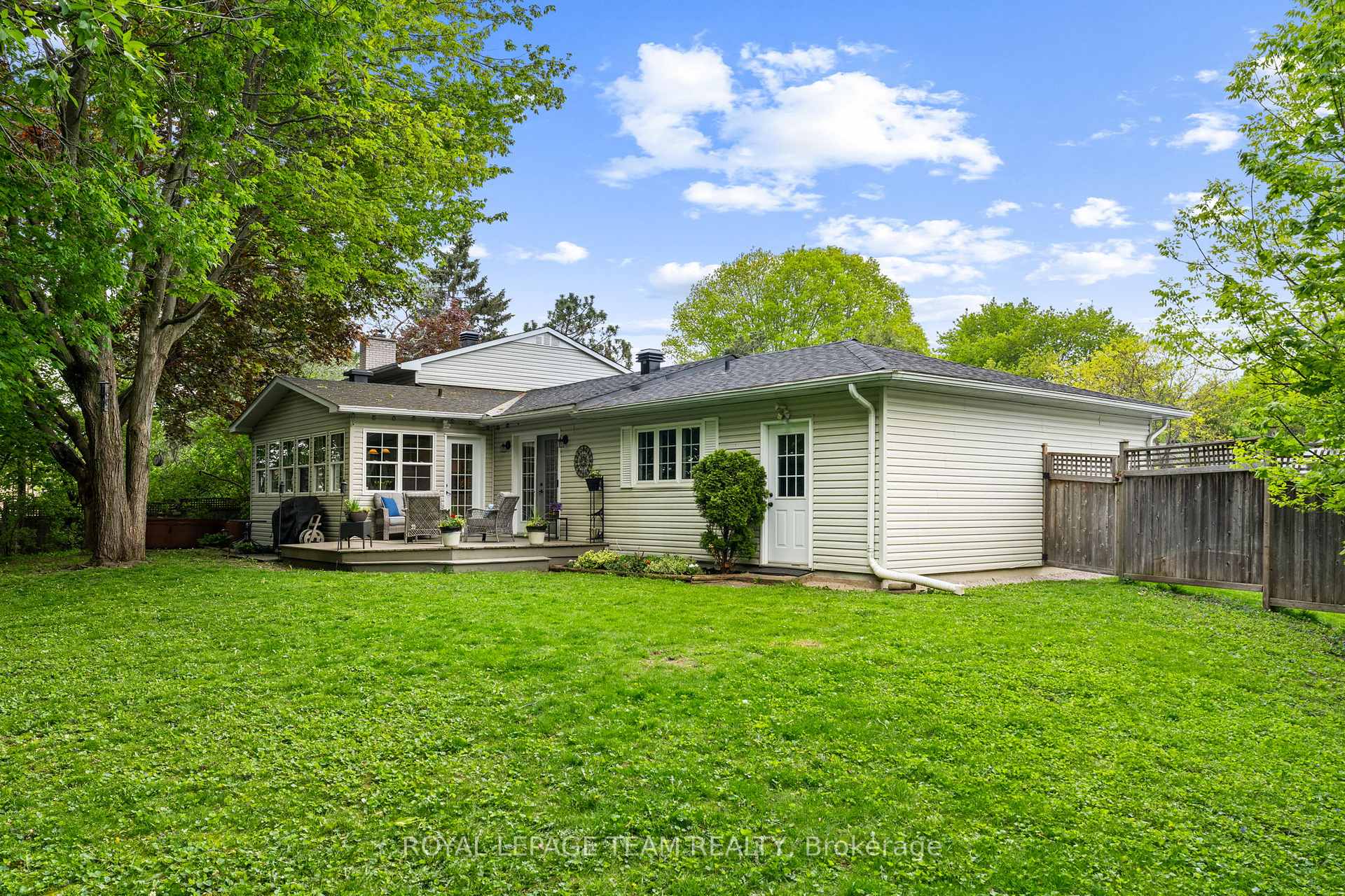 Photo 39 of 22 Juniper Court, Ottawa, Borden Farm/Stewart Farm/Carleton Heights/Parkwood Hills — HOMEH