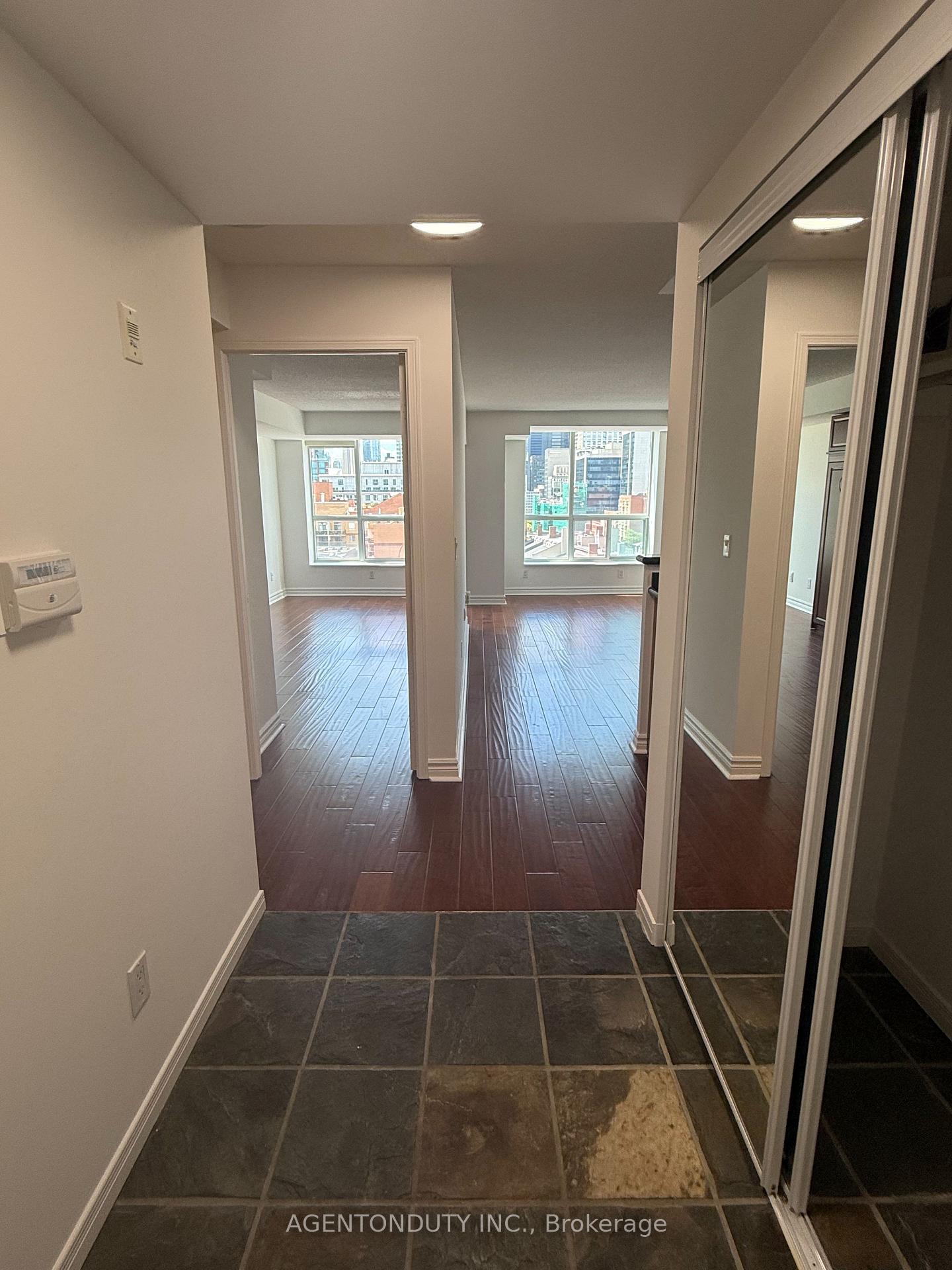 Photo 15 of Unit 1135, 109 Front Street E, Toronto, Waterfront Communities — HOMEH