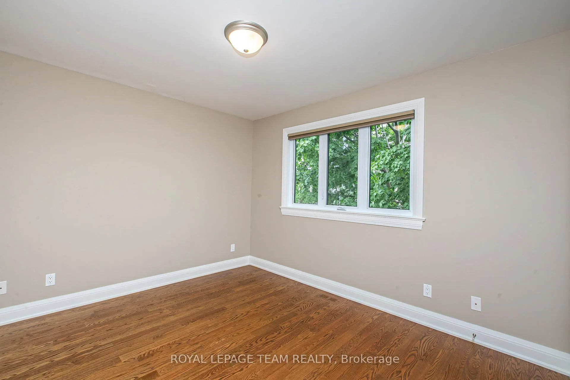 Photo 21 of 691 Edison Avenue, Ottawa, Laurentianview — HOMEH