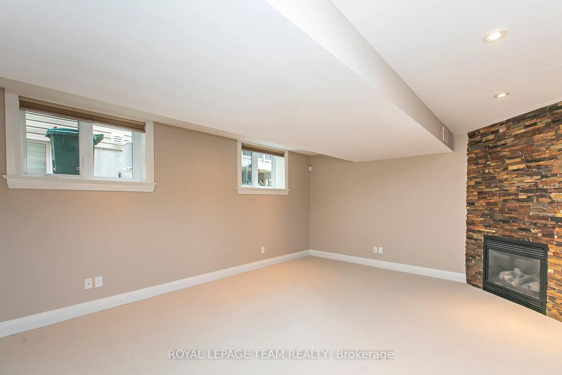 Photo 26 of 691 Edison Avenue, Ottawa, Laurentianview — HOMEH
