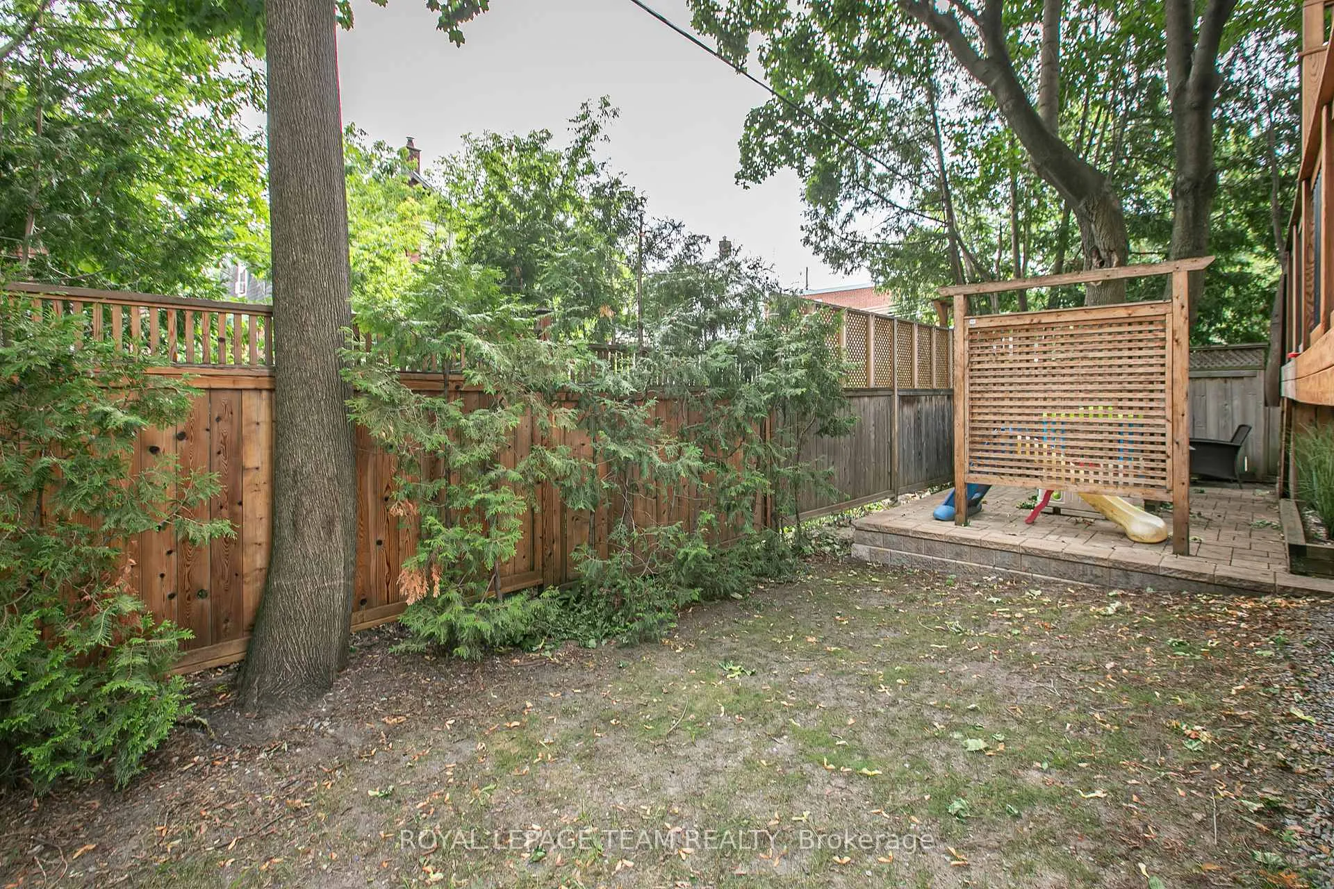 Photo 35 of 691 Edison Avenue, Ottawa, Laurentianview — HOMEH
