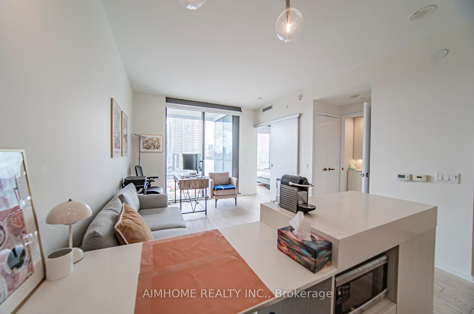 Photo 4 of Unit 1210, 16 Bonnycastle Street, Toronto, Waterfront Communities — HOMEH