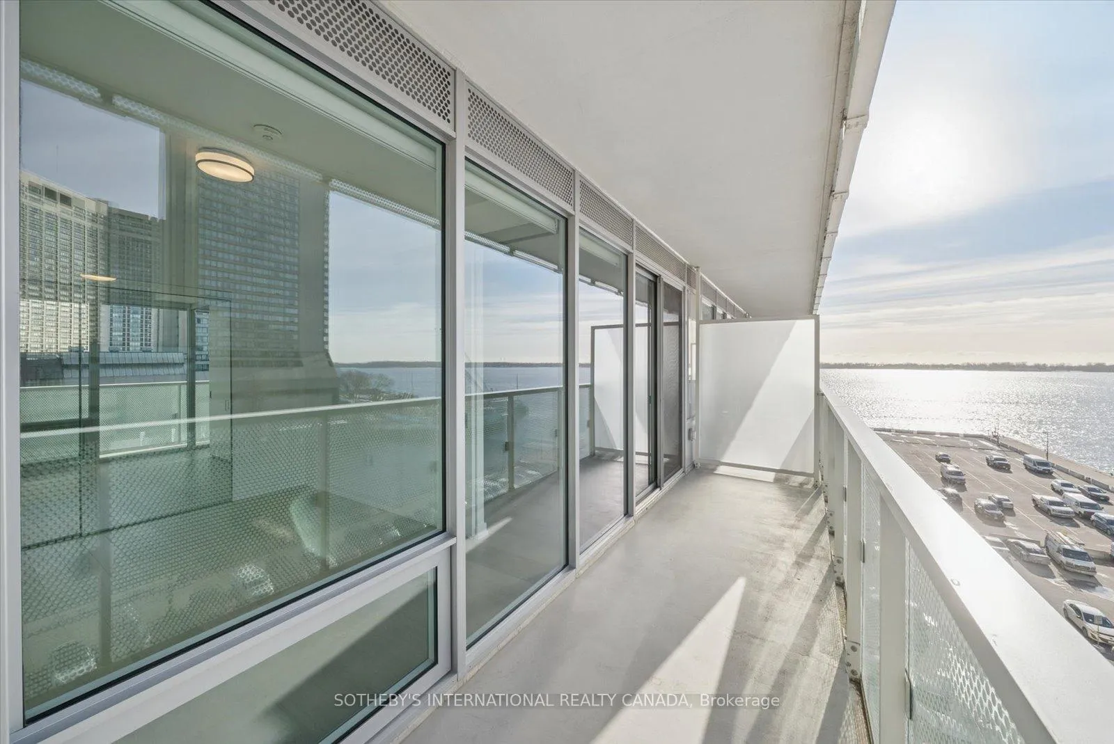Photo 2 of Unit 618, 15 Queens Quay E, Toronto, Waterfront Communities — HOMEH