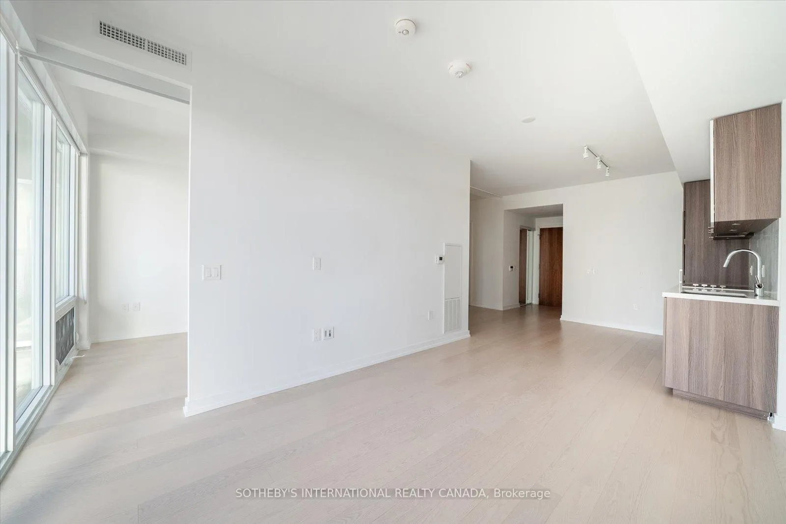 Photo 11 of Unit 618, 15 Queens Quay E, Toronto, Waterfront Communities — HOMEH