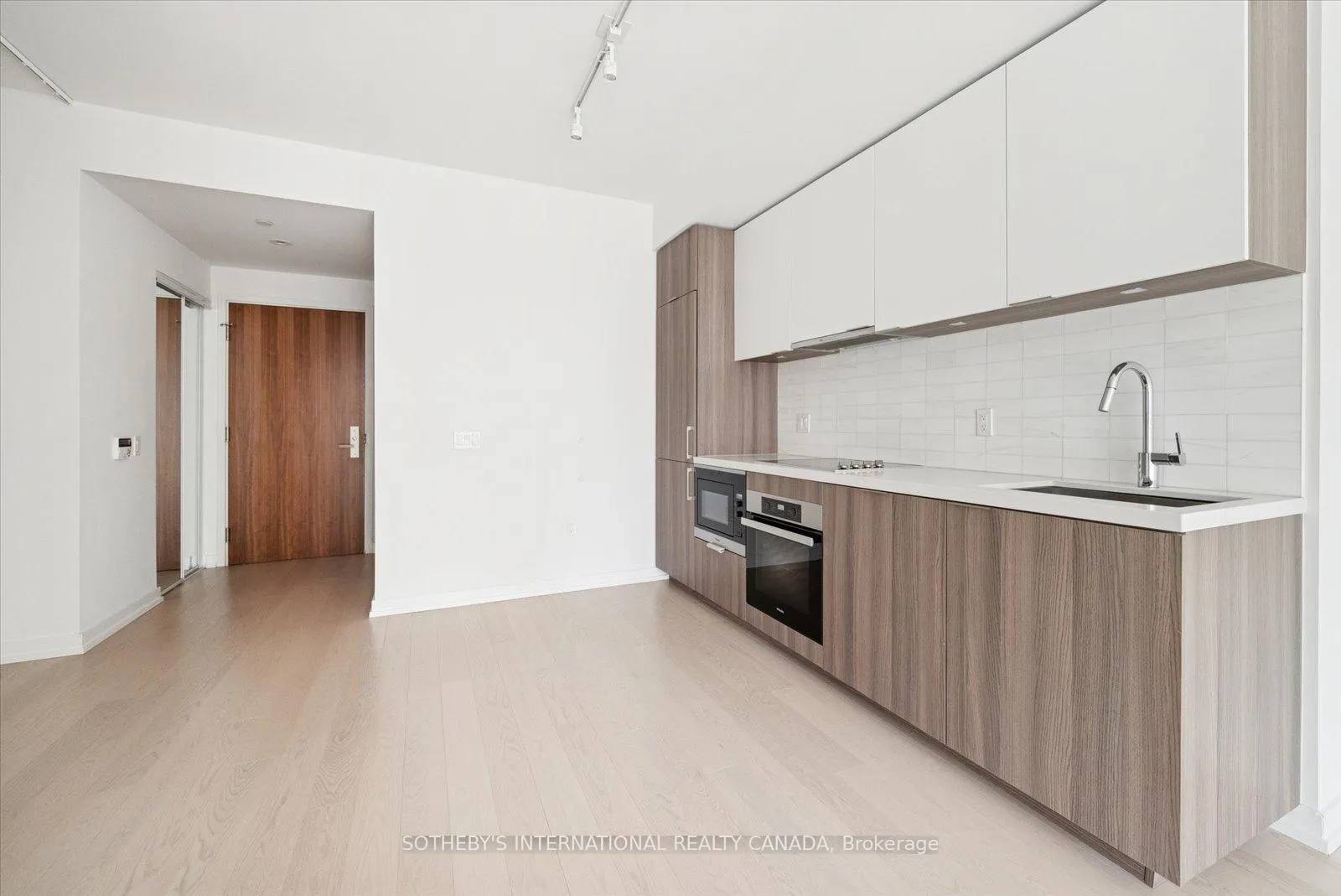 Photo 13 of Unit 618, 15 Queens Quay E, Toronto, Waterfront Communities — HOMEH
