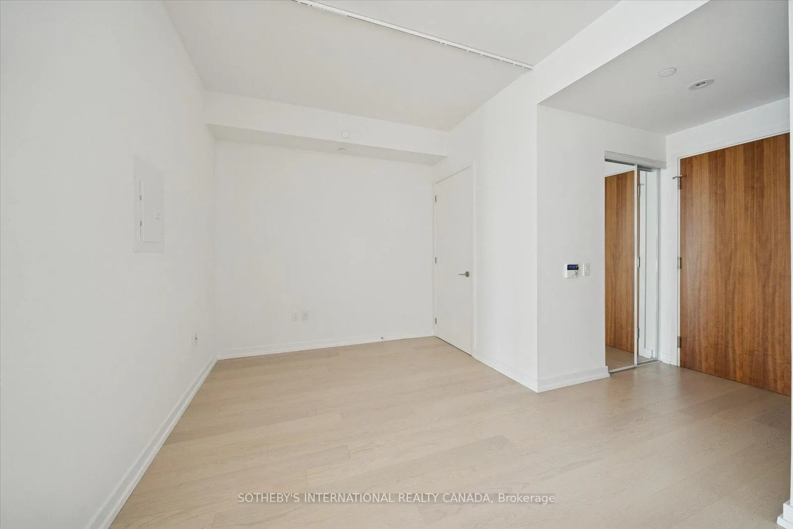 Photo 16 of Unit 618, 15 Queens Quay E, Toronto, Waterfront Communities — HOMEH