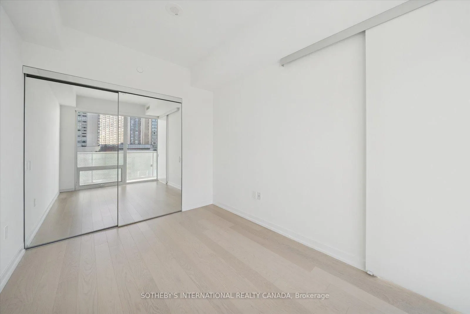Photo 19 of Unit 618, 15 Queens Quay E, Toronto, Waterfront Communities — HOMEH
