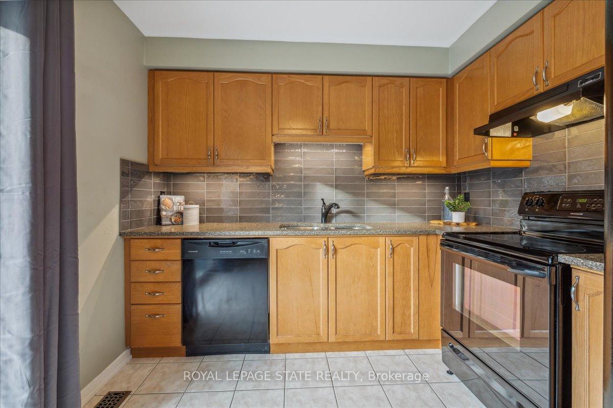 Photo 15 of Unit 45, 24 Kenyon Crescent, Grimsby, Grimsby East — HOMEH