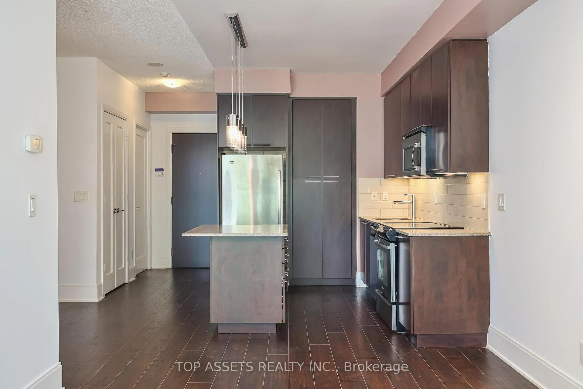 Photo 8 of Unit 708, 25 Broadway Avenue, Toronto, Mount Pleasant West — HOMEH