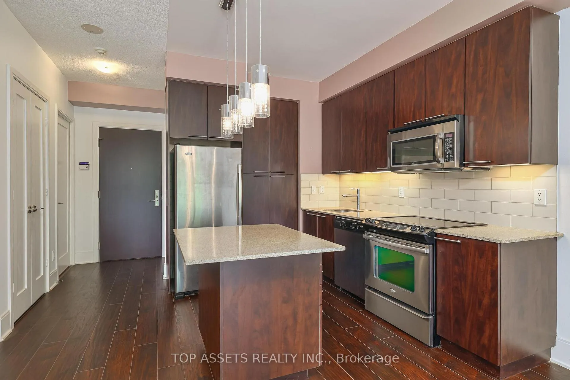 Photo 10 of Unit 708, 25 Broadway Avenue, Toronto, Mount Pleasant West — HOMEH