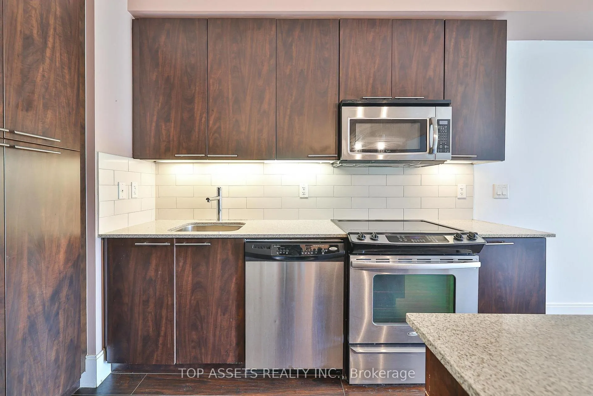 Photo 12 of Unit 708, 25 Broadway Avenue, Toronto, Mount Pleasant West — HOMEH