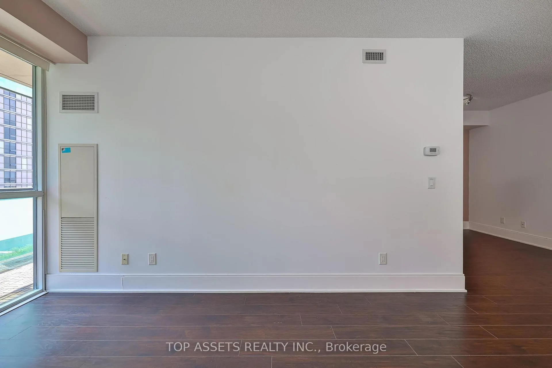 Photo 14 of Unit 708, 25 Broadway Avenue, Toronto, Mount Pleasant West — HOMEH