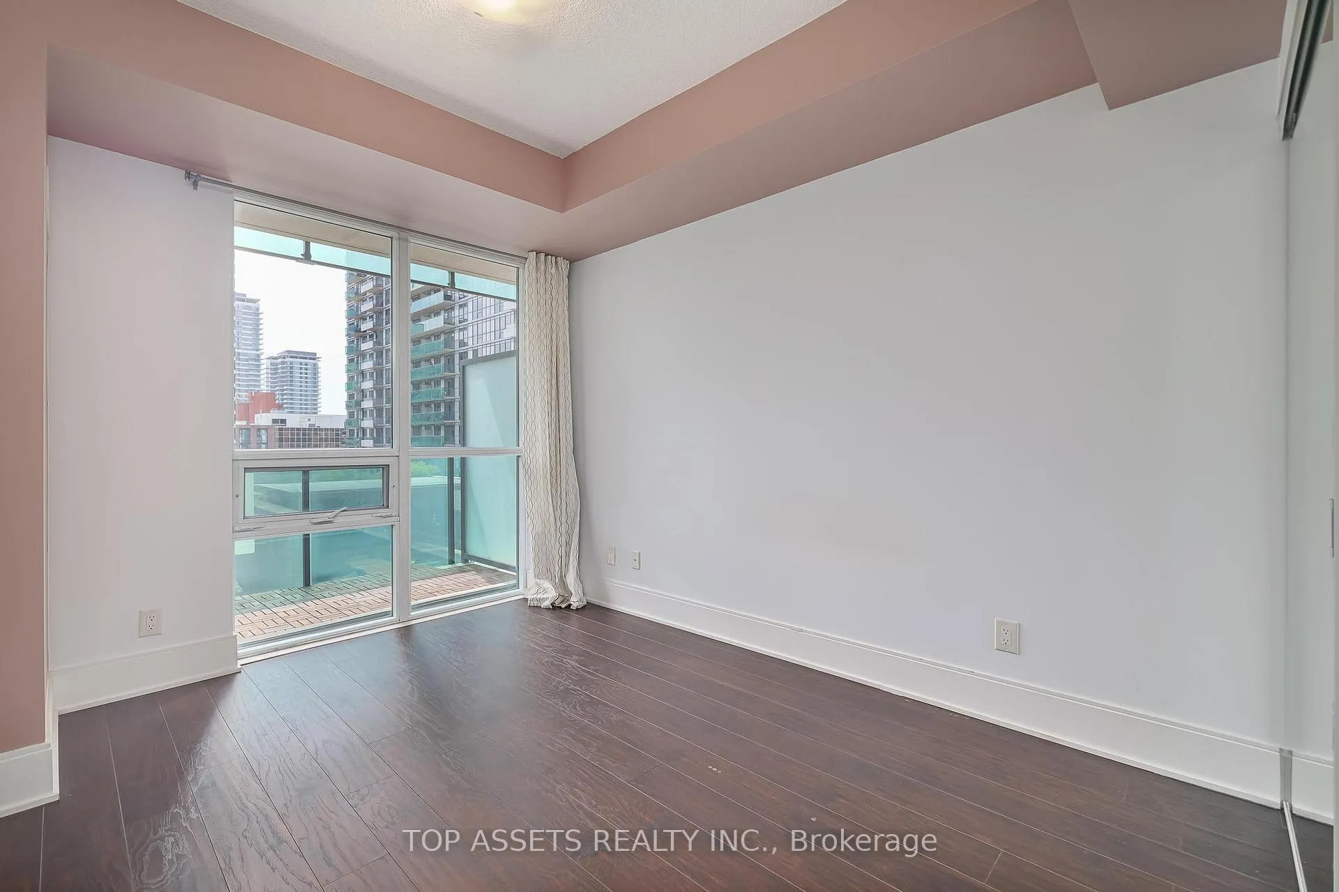Photo 19 of Unit 708, 25 Broadway Avenue, Toronto, Mount Pleasant West — HOMEH