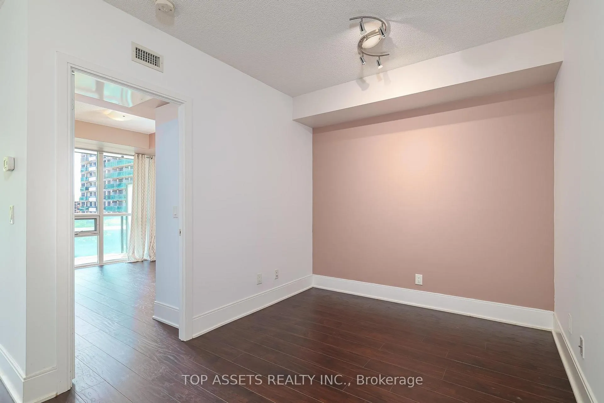 Photo 25 of Unit 708, 25 Broadway Avenue, Toronto, Mount Pleasant West — HOMEH