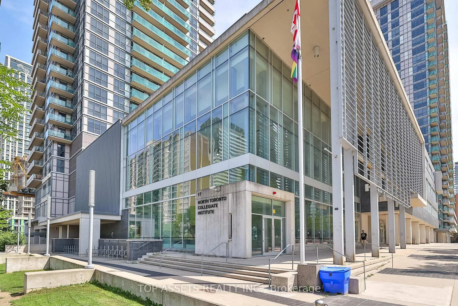 Photo 32 of Unit 708, 25 Broadway Avenue, Toronto, Mount Pleasant West — HOMEH