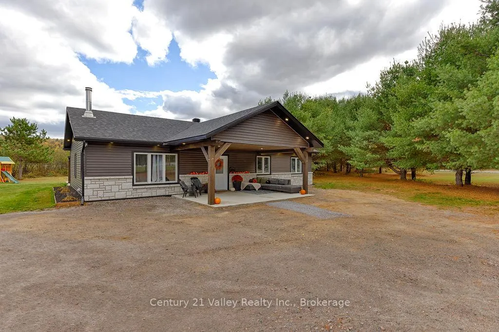 Photo 3 of 64 Eastern Avenue, Greater Madawaska — HOMEH