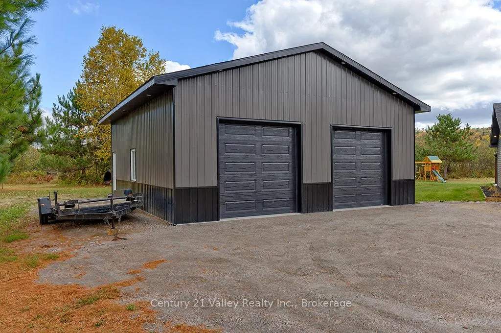 Photo 5 of 64 Eastern Avenue, Greater Madawaska — HOMEH