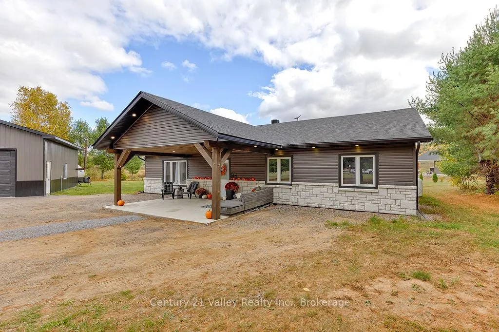 Photo 7 of 64 Eastern Avenue, Greater Madawaska — HOMEH