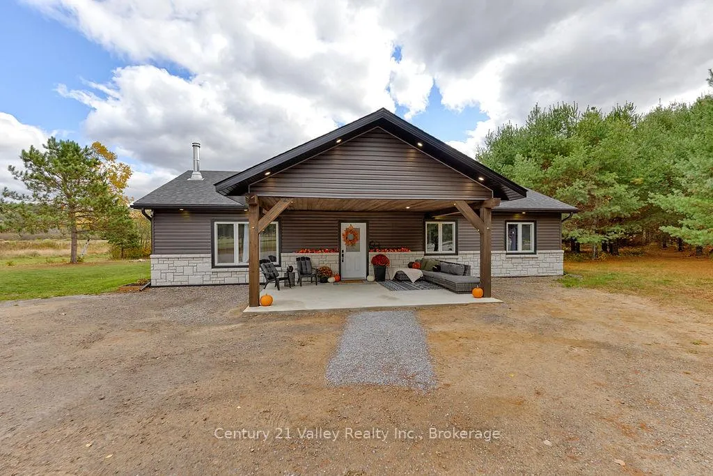 Photo 8 of 64 Eastern Avenue, Greater Madawaska — HOMEH