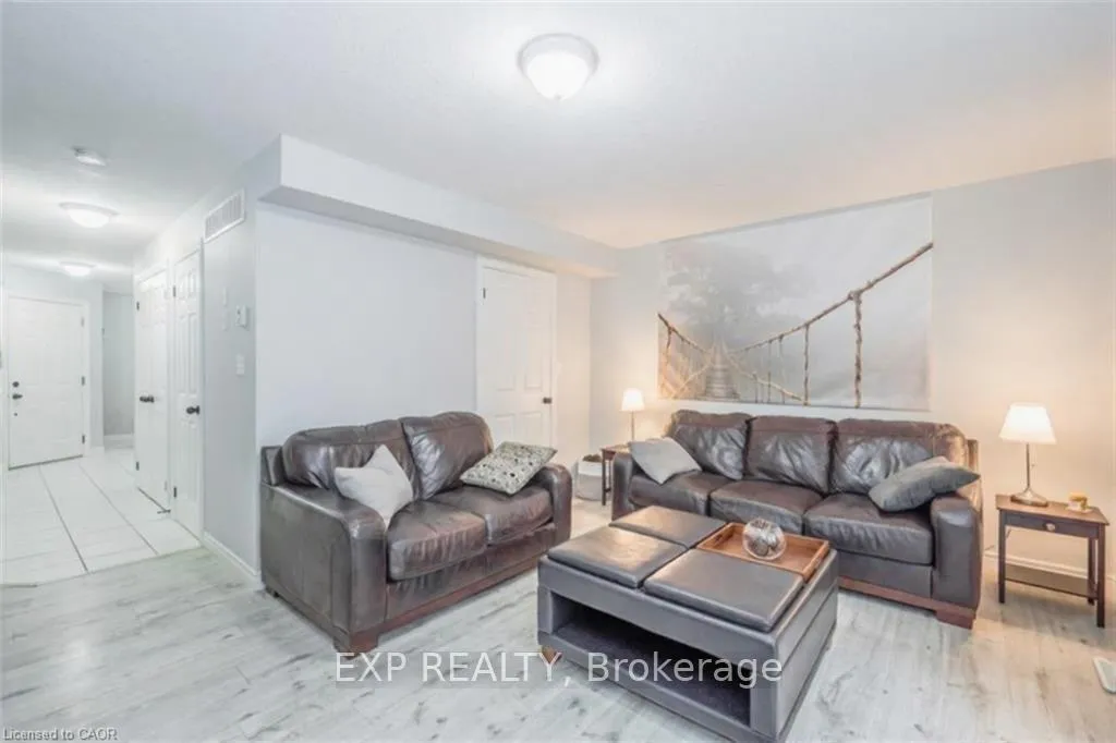Photo 8 of Unit 26A, 15 Carere Crescent, Guelph, Victoria North — HOMEH