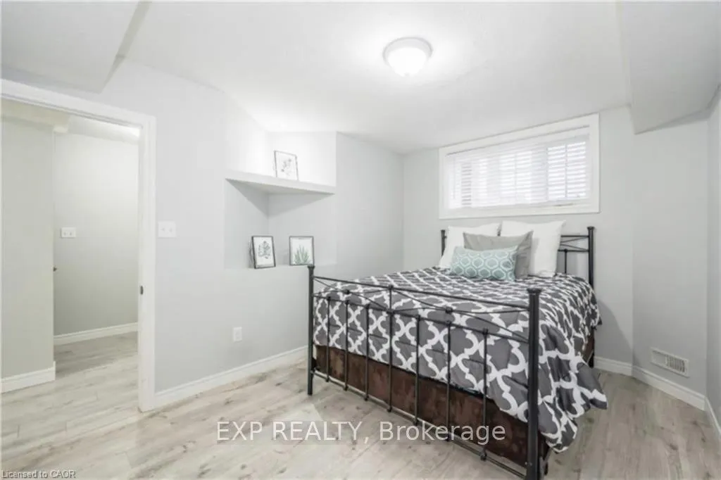 Photo 12 of Unit 26A, 15 Carere Crescent, Guelph, Victoria North — HOMEH