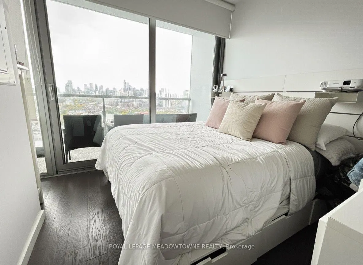 Photo 10 of Unit 2104, 170 Bayview Avenue, Toronto, Moss Park — HOMEH