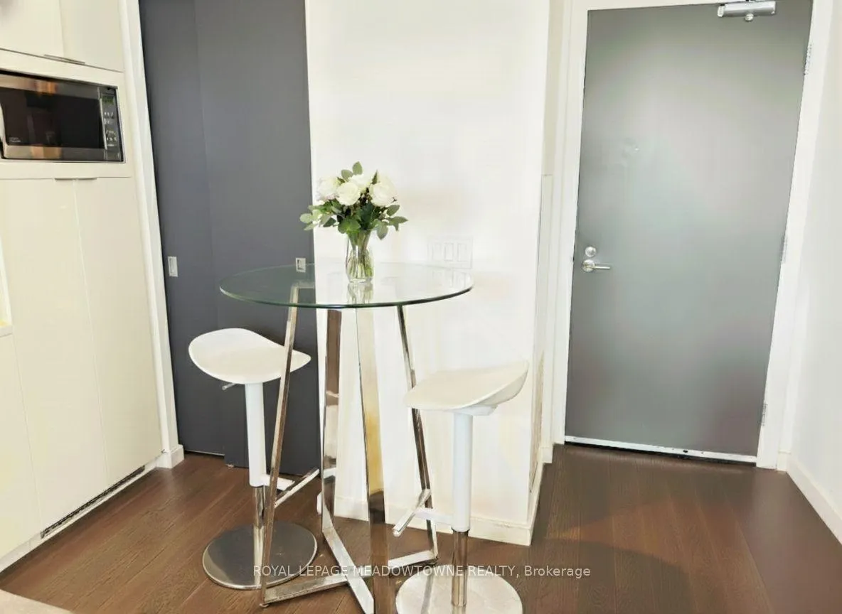 Photo 6 of Unit 2104, 170 Bayview Avenue, Toronto, Moss Park — HOMEH