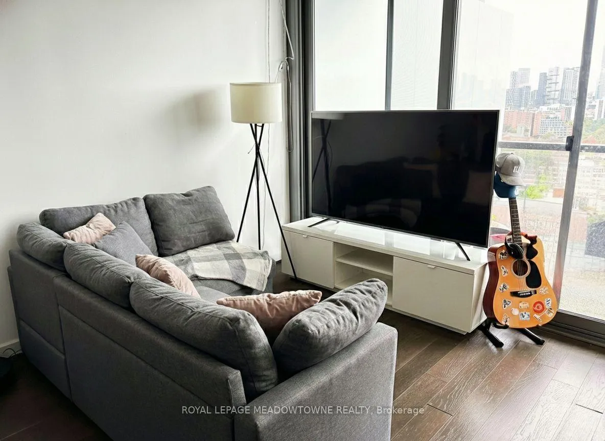 Photo 7 of Unit 2104, 170 Bayview Avenue, Toronto, Moss Park — HOMEH