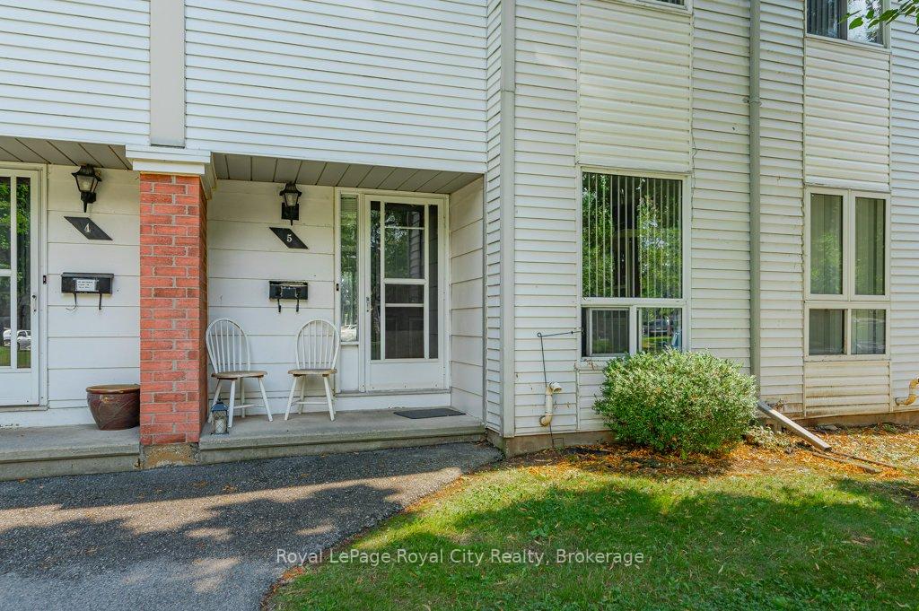 Photo 4 of Unit 5, 40 Imperial Road N, Guelph, Willow West/Sugarbush/West Acres — HOMEH