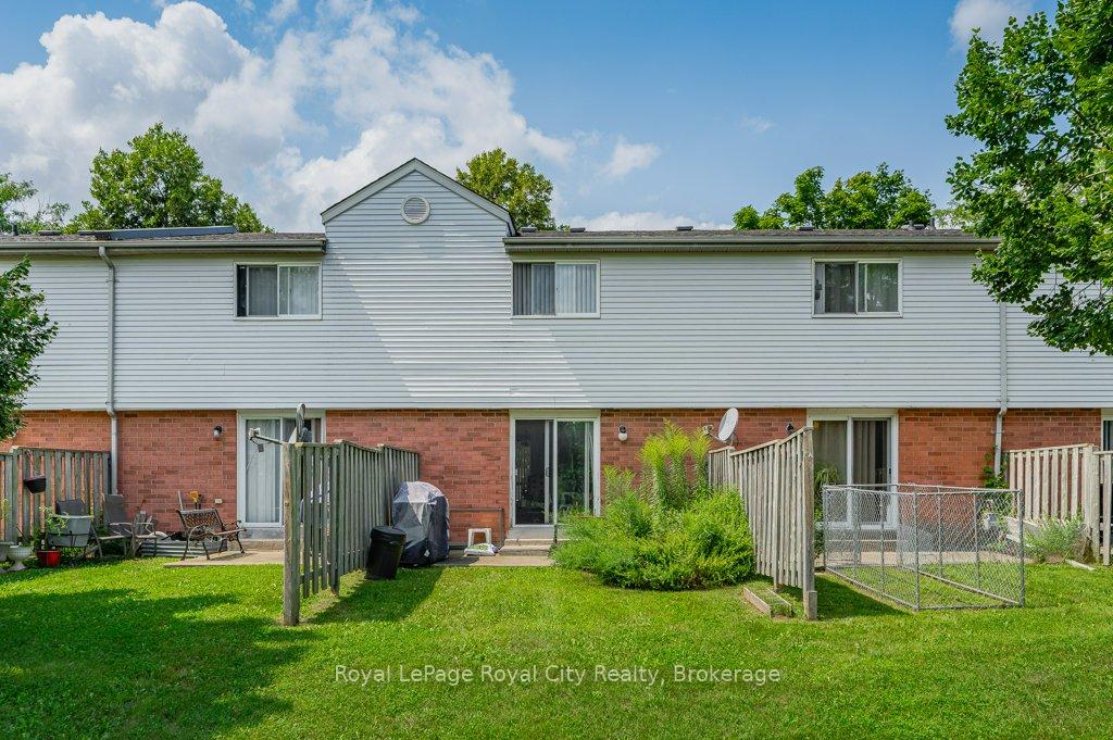 Photo 7 of Unit 5, 40 Imperial Road N, Guelph, Willow West/Sugarbush/West Acres — HOMEH