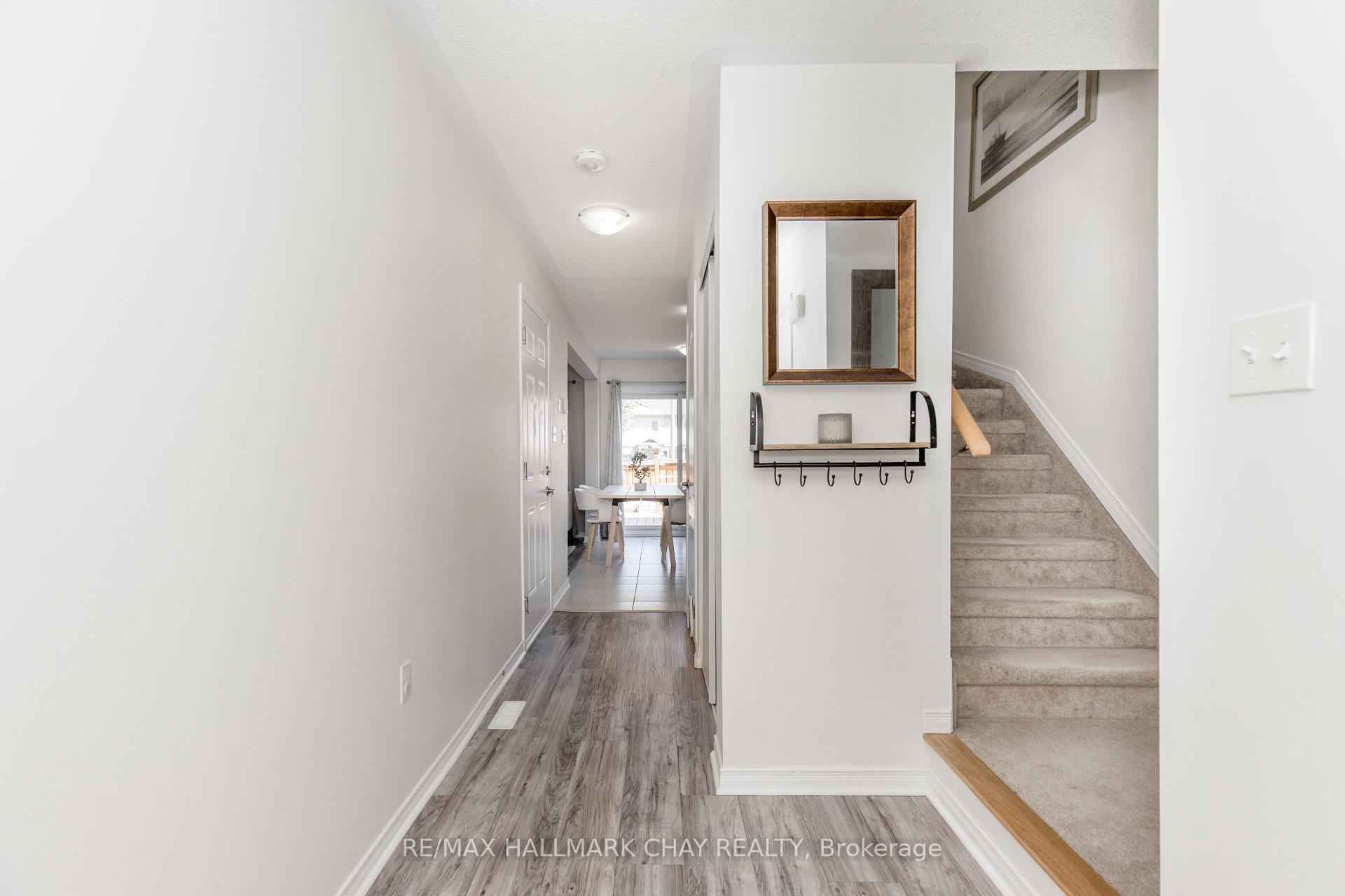 Photo 3 of 82 Franks Way, Barrie, Allandale — HOMEH