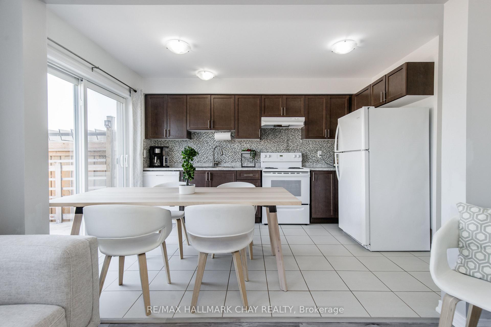 Photo 9 of 82 Franks Way, Barrie, Allandale — HOMEH