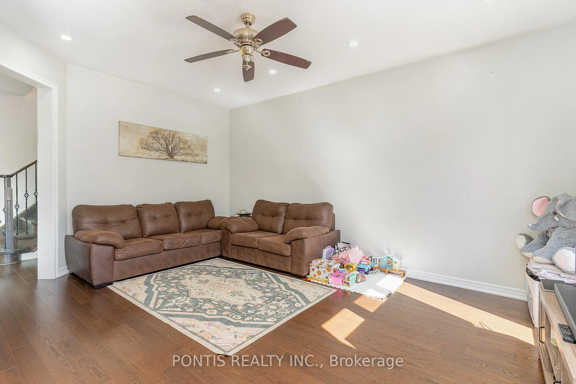 Photo 16 of 72 Vanwood Crescent, Brampton, Vales of Castlemore — HOMEH