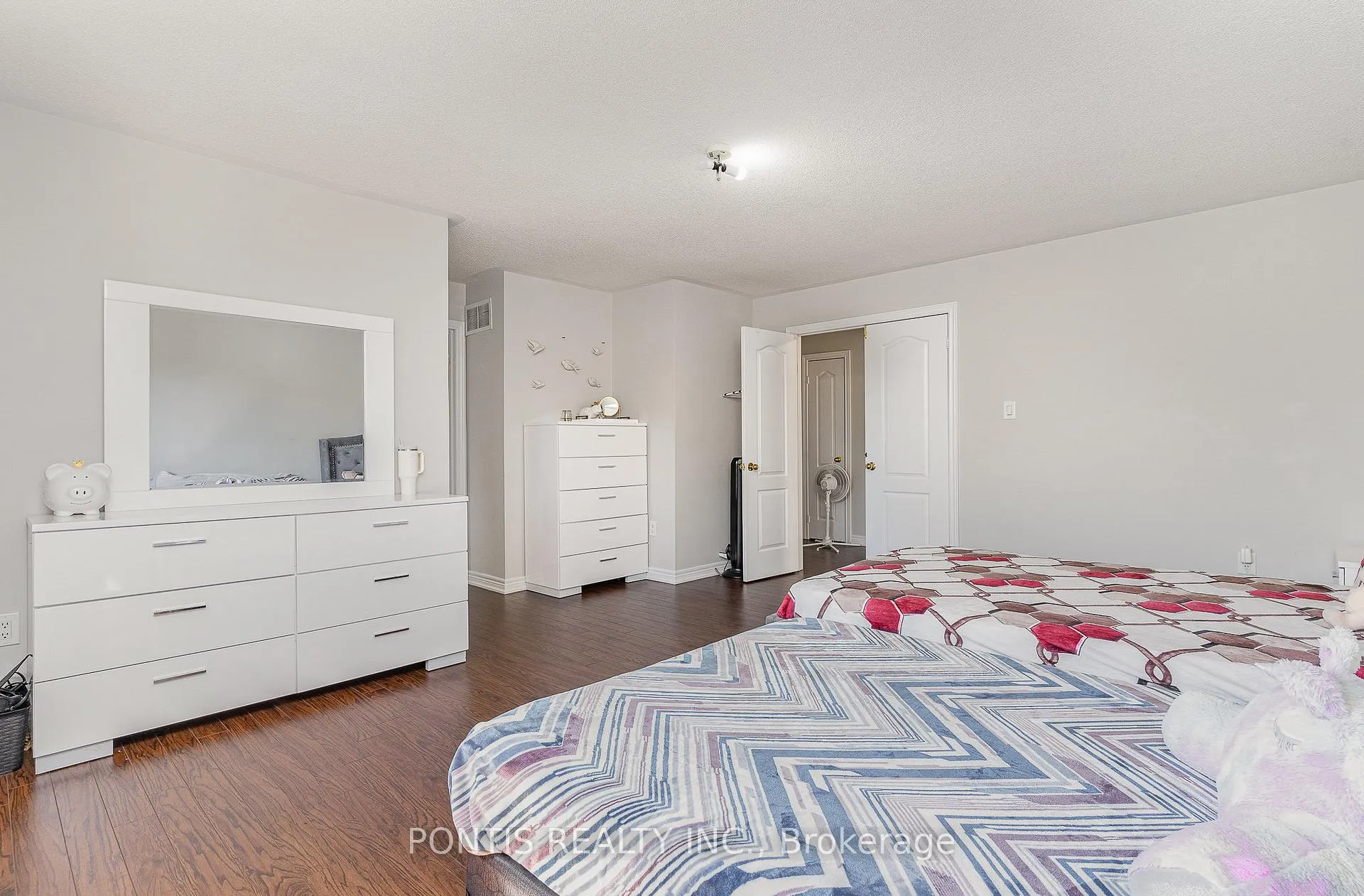Photo 24 of 72 Vanwood Crescent, Brampton, Vales of Castlemore — HOMEH