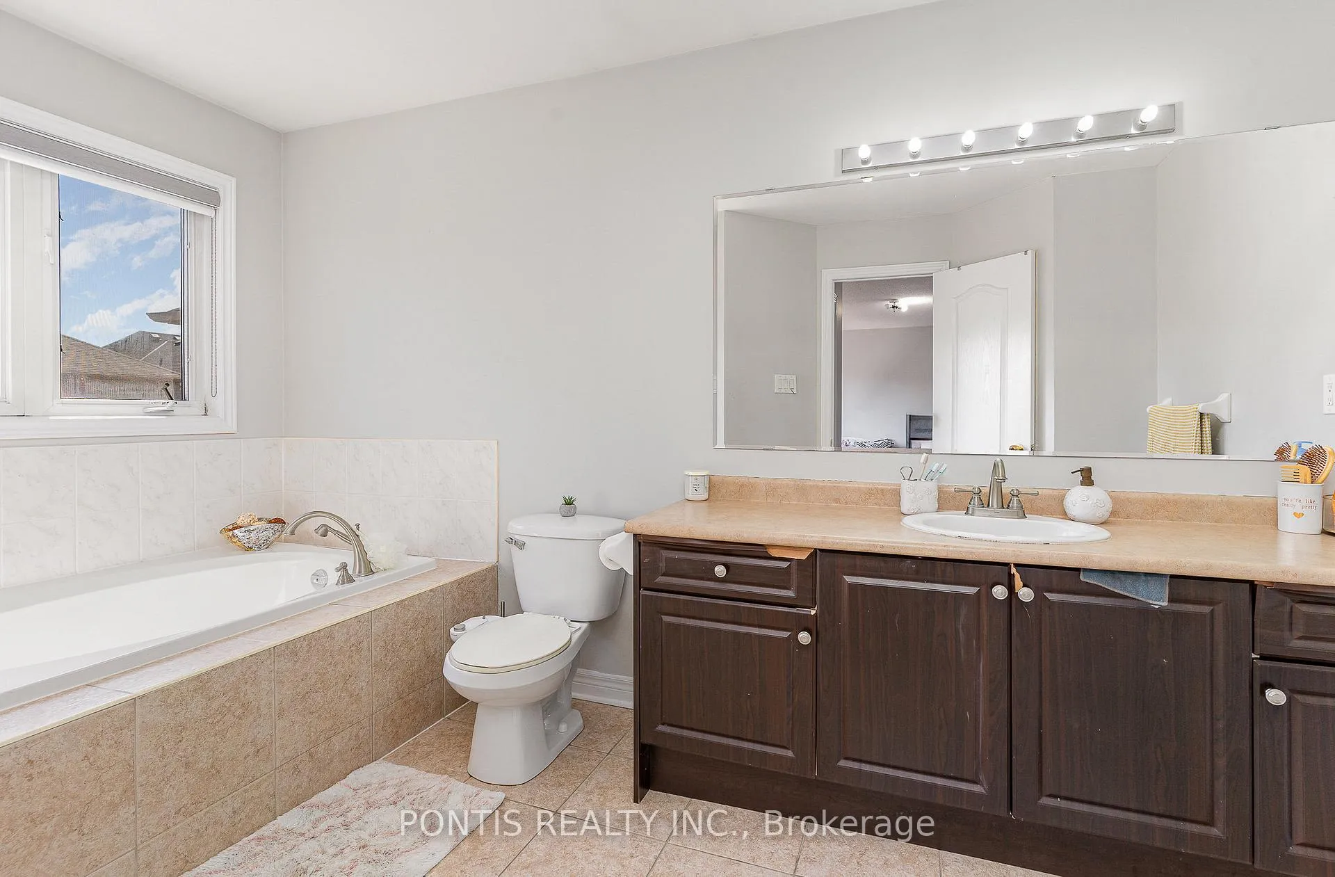 Photo 26 of 72 Vanwood Crescent, Brampton, Vales of Castlemore — HOMEH