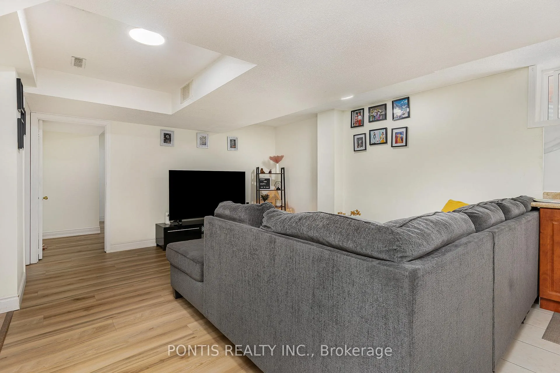 Photo 34 of 72 Vanwood Crescent, Brampton, Vales of Castlemore — HOMEH