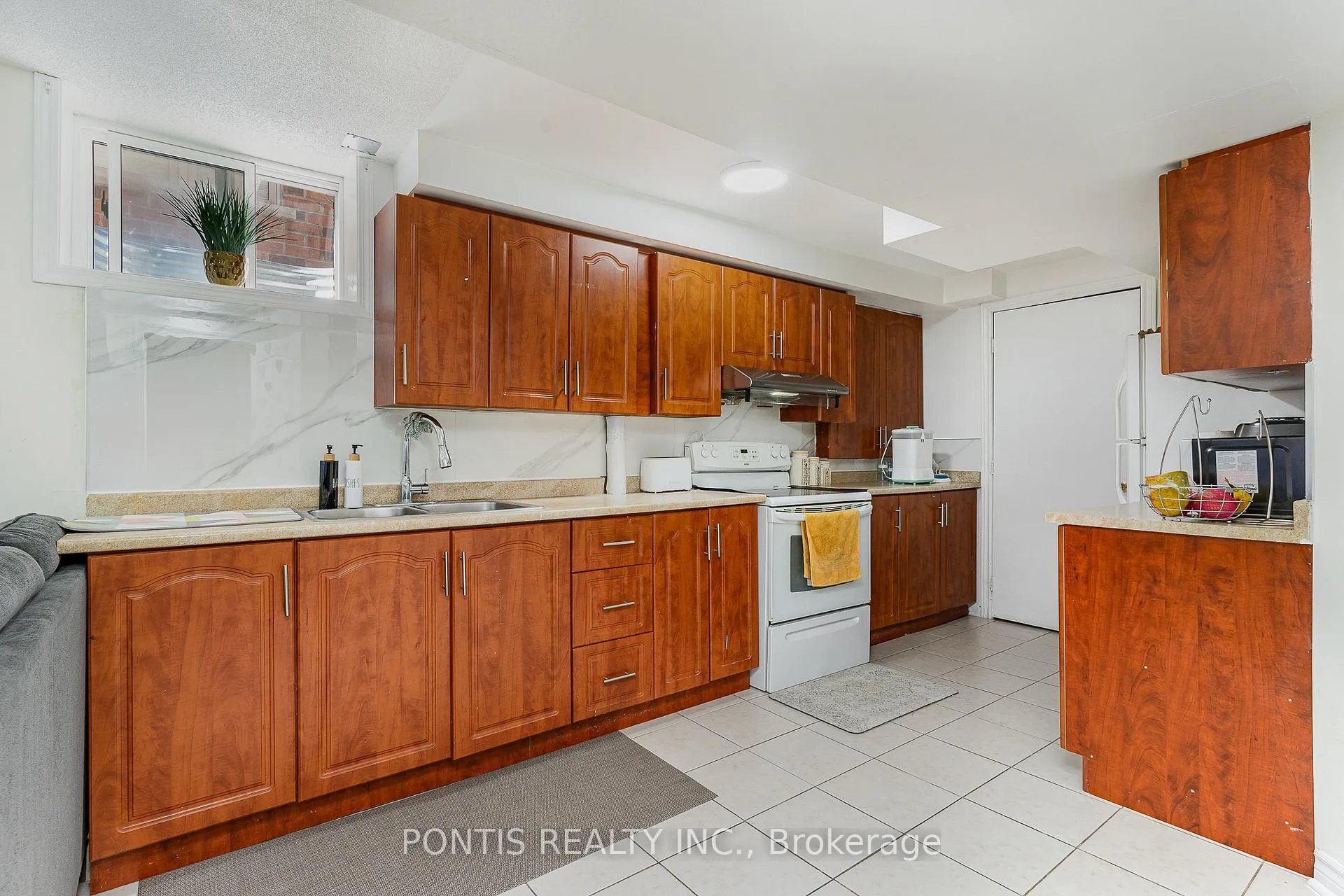 Photo 38 of 72 Vanwood Crescent, Brampton, Vales of Castlemore — HOMEH
