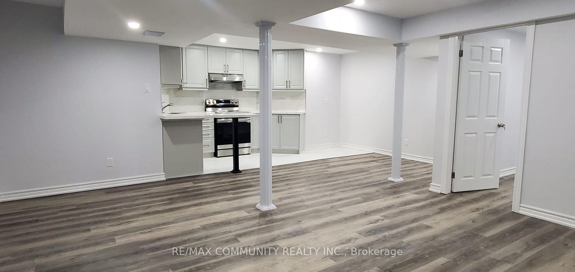 Photo 5 of 21 Tipton Crescent N, Ajax, Central West — HOMEH