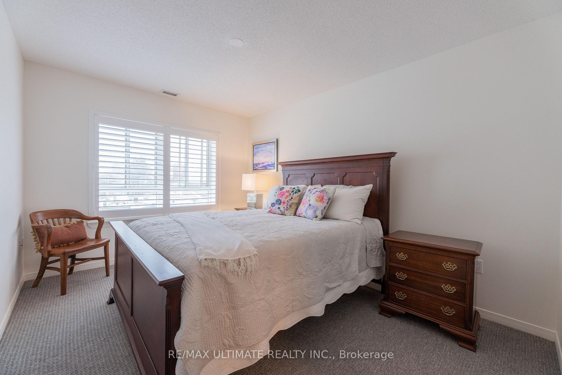 Photo 13 of Unit 402, 1387 Bayview Avenue, Toronto, Leaside — HOMEH