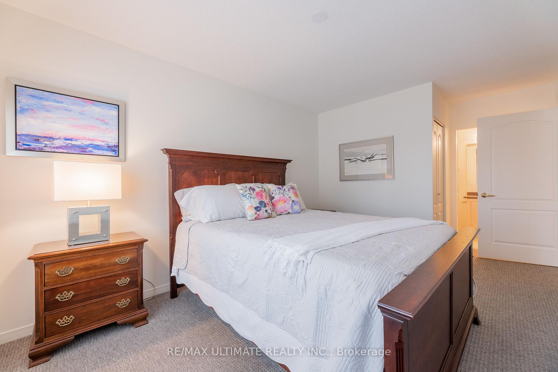 Photo 12 of Unit 402, 1387 Bayview Avenue, Toronto, Leaside — HOMEH