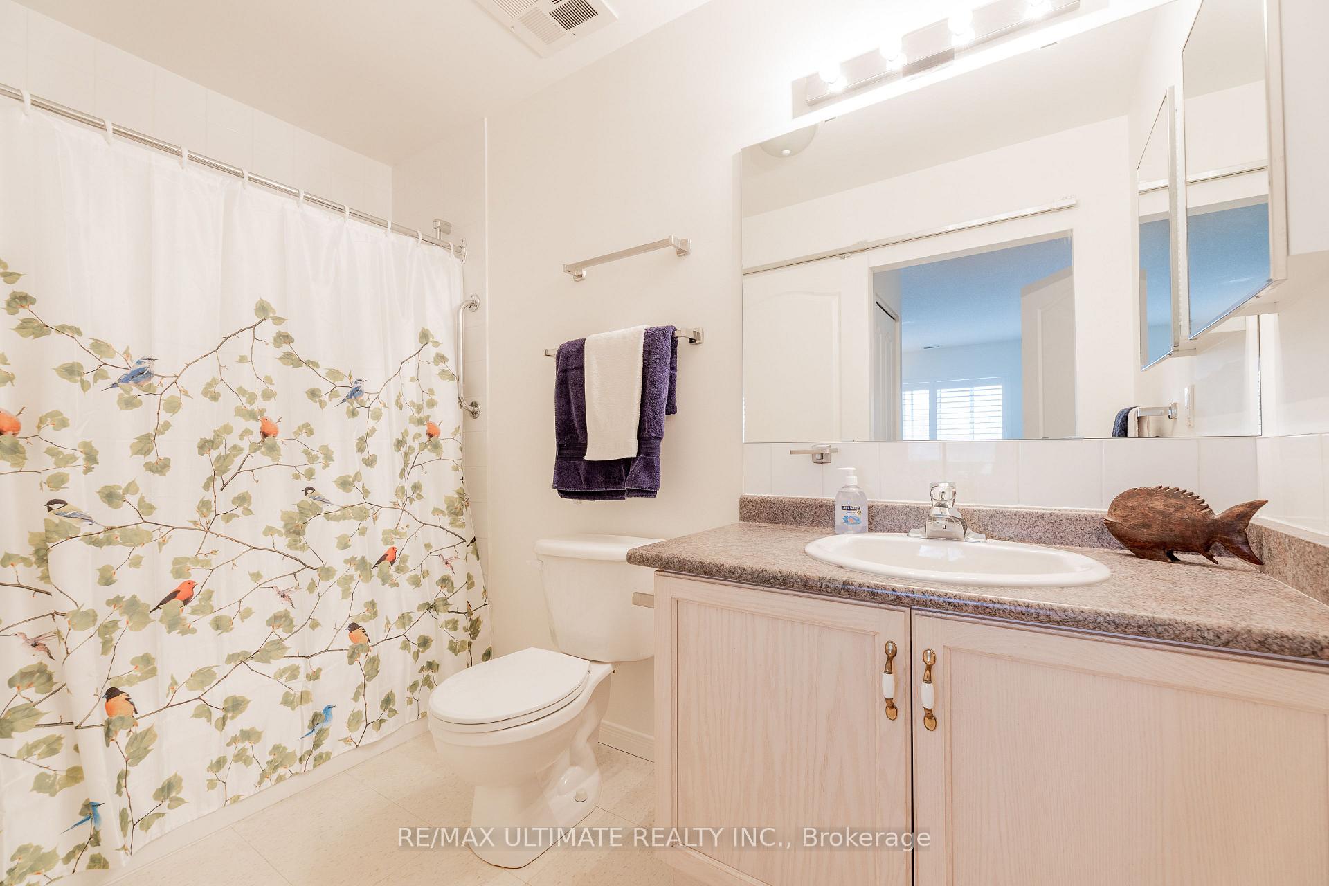 Photo 11 of Unit 402, 1387 Bayview Avenue, Toronto, Leaside — HOMEH